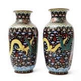Paar Cloisonné-Vasen, CHINA, 20. Jahrhundert - Foto 3