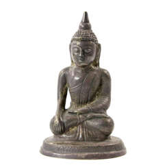 Buddha Shakyamuni-Darstellung aus Metall. THAILAND, 20. Jahrhundert