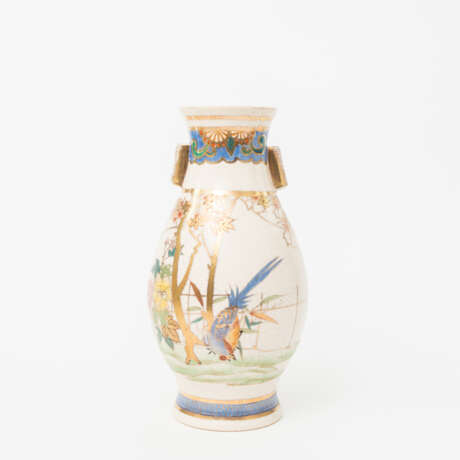 KonvoluTiefe: 5 Vasen im Satsuma-Stil. JAPAN, 20. Jahrhundert - Foto 5