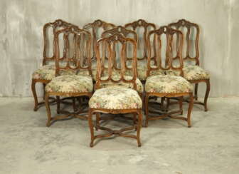 Antike Stühle