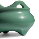 AN IMPERIAL OPAQUE TURQUOISE GLASS TRIPOD CENSER - photo 2