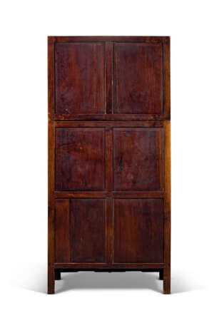 A LARGE PAIR OF CARVED COMPOUND HUALI 'DRAGON' CABINETS - фото 5