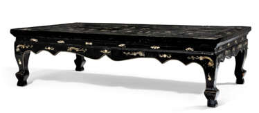 A FINELY INLAID LACQUER LOW TABLE, KANG