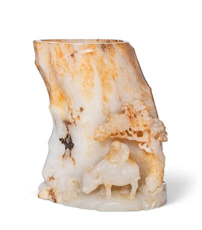 A LARGE WHITE AND RUSSET JADE BRUSHPOT, BITONG - Foto 1