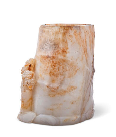 A LARGE WHITE AND RUSSET JADE BRUSHPOT, BITONG - Foto 2