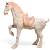 A PAINTED RED POTTERY FIGURE OF A PRANCING HORSE - фото 2