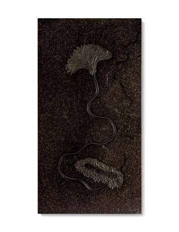 A LARGE SEA LILY PLAQUE - photo 1