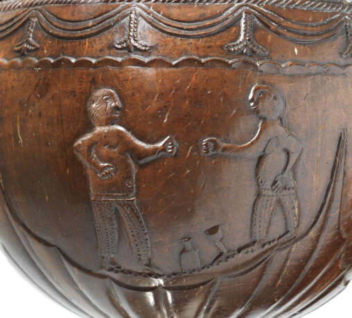 A GEORGE III SILVER-MOUNTED COCONUT CUP - photo 9