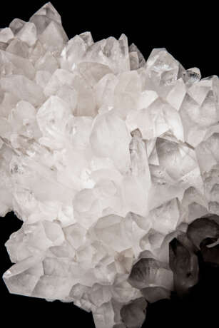 A LARGE QUARTZ CLUSTER - фото 3