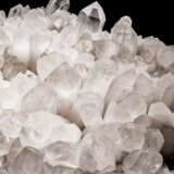 A LARGE QUARTZ CLUSTER - фото 6