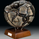 A SEPTARIAN SPHERE WITH CRYSTAL CAVITY - фото 3