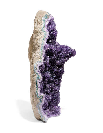 A LARGE AMETHYST GEODE - photo 5