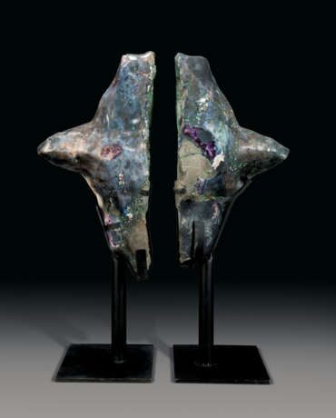 A PAIR OF LARGE SPLIT AMETHYSTS - photo 3