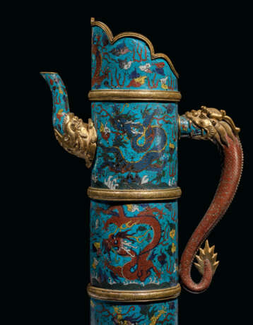 A LARGE TIBETAN-STYLE CLOISONNÉ ENAMEL EWER AND COVER, DUOMU... - фото 2