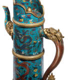 A LARGE TIBETAN-STYLE CLOISONNÉ ENAMEL EWER AND COVER, DUOMU... - фото 4