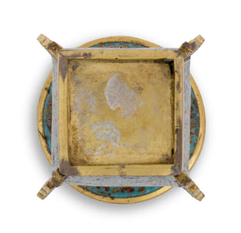 A SMALL CLOISONNÉ ENAMEL SQUARE-SECTION VASE - photo 3