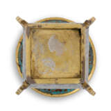 A SMALL CLOISONNÉ ENAMEL SQUARE-SECTION VASE - photo 3