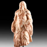 A LATE HELLENISTIC OR EARLY ROMAN MARBLE FIGURE OF PAN - Foto 4