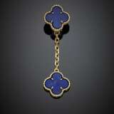 VAN CLEEF & ARPELS | Yellow gold lapis "Alhambra" pendant earring - фото 1