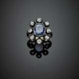 Cushion shape ct. 3.75 circa sapphire and old mine diamond silver and gold ring - Foto 1