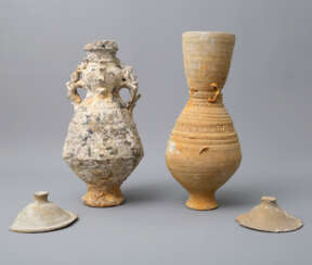KonvoluTiefe: 2 Gefäße / Vasen aus Ton