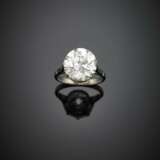 Round ct. 6.88 old cut diamond white gold solitaire ring - фото 1