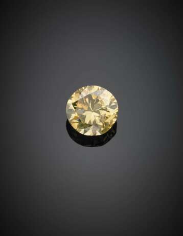 M.BUCCELLATI | Round fancy ct. 3.67 diamond and colourless diamond platinum and gold ring in all ct. 6.50 circa - фото 3