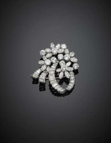 Round marquise and tapered diamond platinum flower and ribbon brooch - photo 1