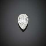 Pear shape ct. 10.16 diamond white gold ring with two shield shape diamond shoulders ct. 0.50 circa circa each - Foto 2