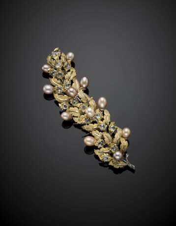Bi-coloured glazed gold rose cut diamond and cultured pearl floral brooch - photo 1