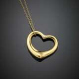 ELSA PERETTI - TIFFANY & CO | Yellow gold chain with heart pendant accented with two diamonds. g 9.80 circa - Foto 1