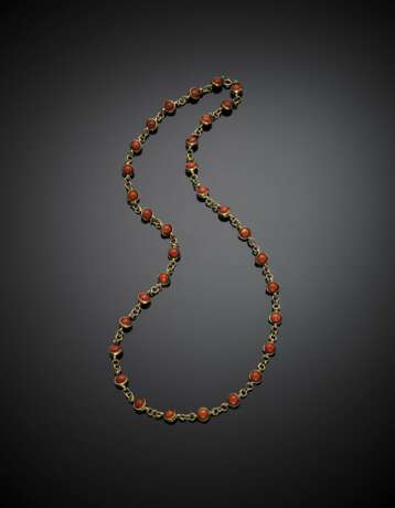 Long yellow gold and orange coral bead necklace - фото 1