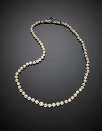 Cultured graduated pearl necklace with pearl diam. from mm 5.75 to mm 9.45 circa - фото 1