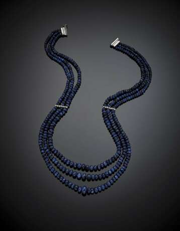 Three strand graduated sapphire faceted bead necklace with white gold clasp - фото 1