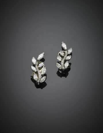 White gold round and marquise diamond floral earrings in all ct. 3.20 circa - photo 1