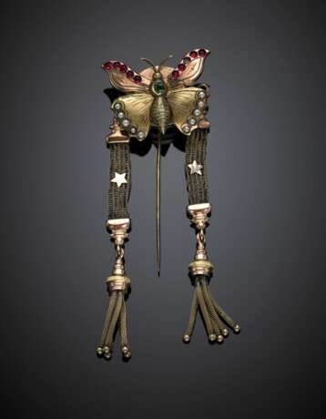 Bi-colour 9K and 18K gold butterfly hat pin with pendant tassels and accented with red paste and seed pearl - Foto 1