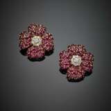 Ruby in all ct. 14 circa and diamond in all ct. 0.50 circa yellow gold earclips - photo 1
