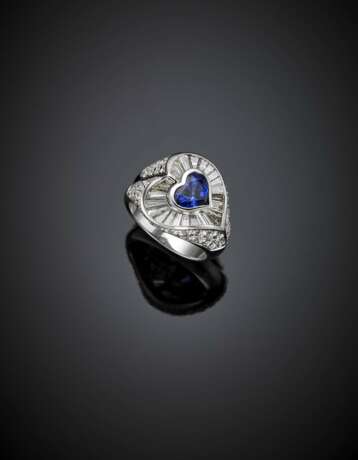 Heart shape sapphire round and tapered diamond white gold ring - photo 1