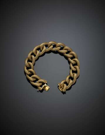 Textured yellow gold chain bracelet - photo 1