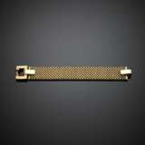 Yellow gold interwoven band bracelet with buckle - фото 1