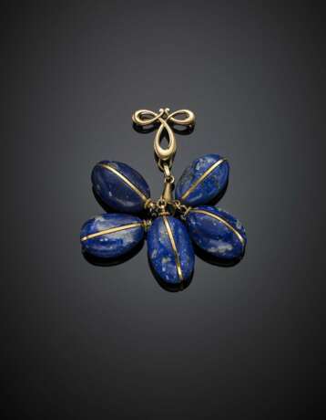 Yellow gold pendant brooch with five ovoid lapis charms - photo 1