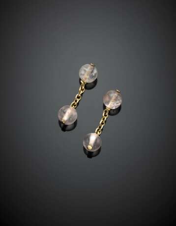 Pink quartz bead and yellow gold cufflinks - фото 1