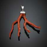 Red coral twig pendant with white gold set - фото 1