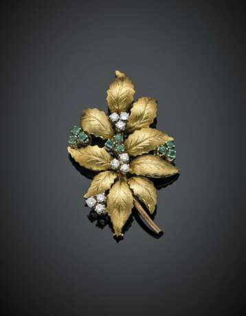 Yellow gold diamond and emerald leaf and flower brooch - фото 1