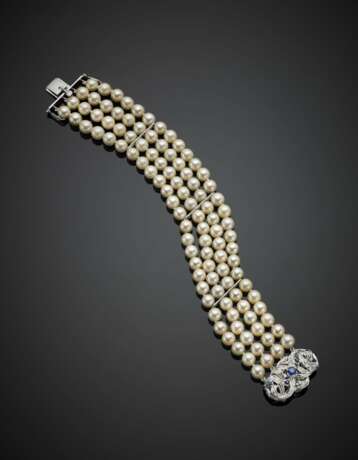 Four strand mm 5.50 circa cultured pearl bracelet with white gold gem set clasp and spacers - photo 1