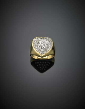 Bi-coloured gold ring with a heart shape paste pavé - photo 1