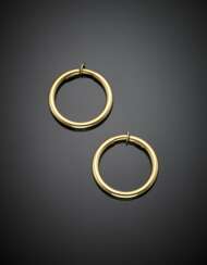 Yellow gold hoop earrings