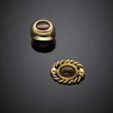 Yellow gold lot comprising a cm 3.50 circa amber brooch and a ring with garnet size 27/67 - photo 1