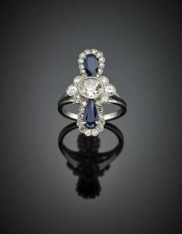 Oval ct. 0.80 circa diamond and pear sapphire white gold diamond cluster ring - Foto 1