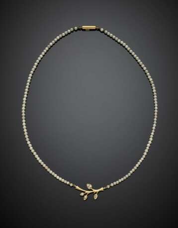 Seed pearl necklace with yellow gold diamond twig central - photo 1